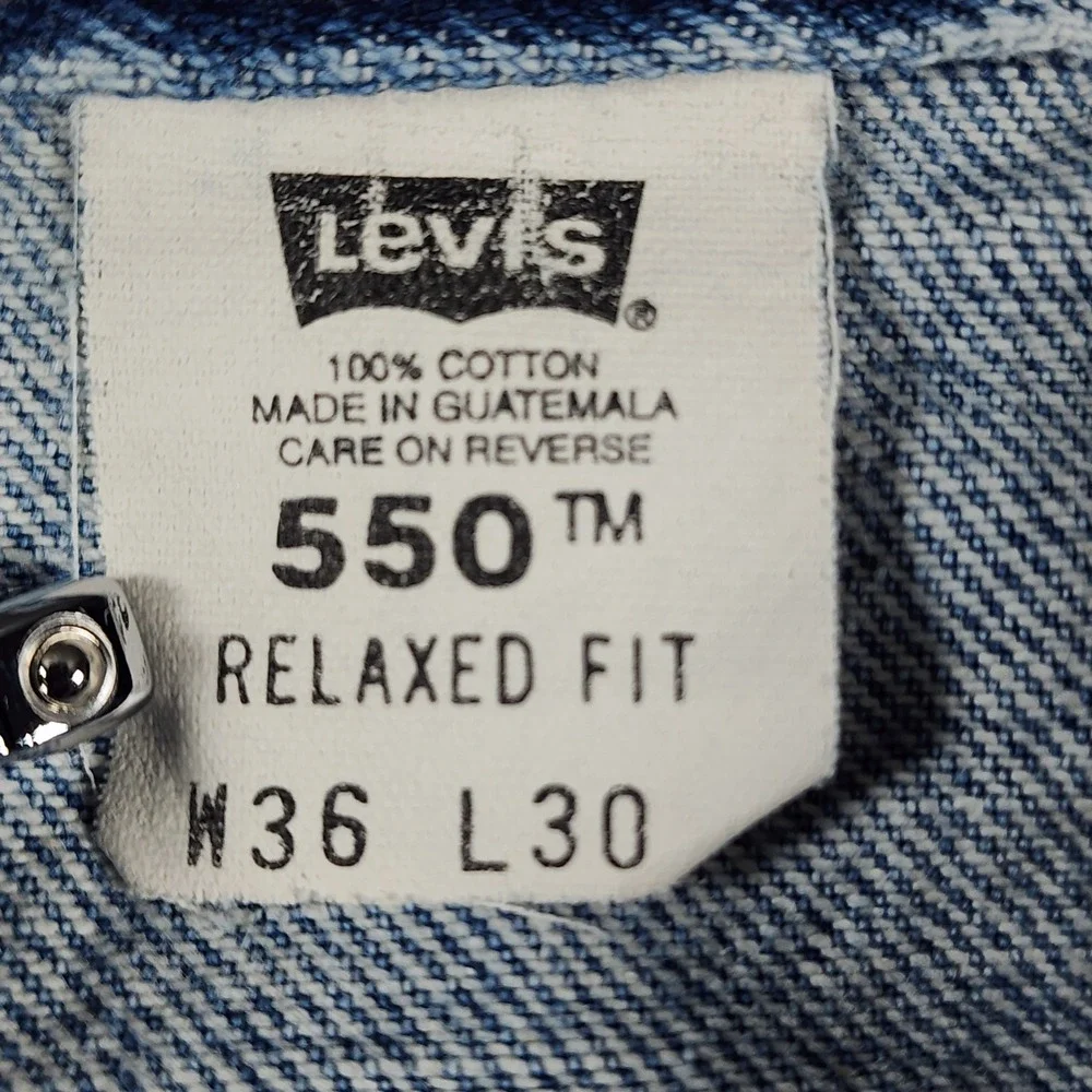 VTG 2000 Levi's 550 Jeans Mens 36x30 Blue Relaxed Fit Light Wash Denim